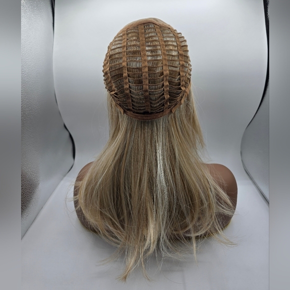 Nels Wigs Cissy Cool Blonde With Lowlights Monofilament Wig - Picture 11 of 16